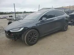 5YJXCDE2XJF111388 2018 TESLA MODEL X