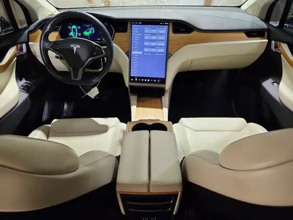 5YJXCDE2XJF115666 2018 TESLA MODEL X - Image 8