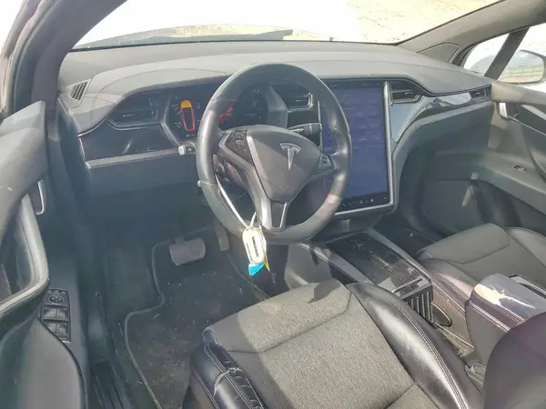 5YJXCDE2XJF136713 2018 TESLA MODEL X - Image 8