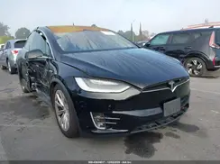5YJXCDE2XJF137781 2018 TESLA MODEL X