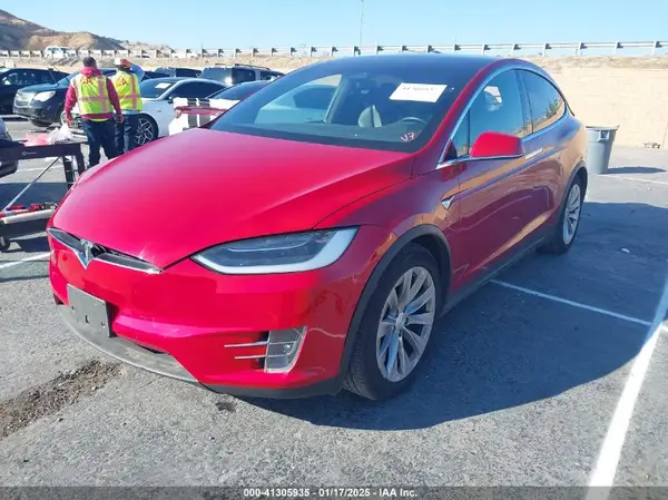 5YJXCDE2XJF142611 2018 TESLA MODEL X - Image 2