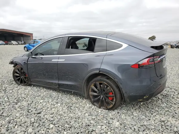 5YJXCDE2XKF189588 2019 TESLA MODEL X - Image 2