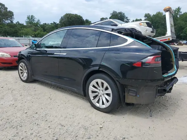 5YJXCDE2XLF230870 2020 TESLA MODEL X - Image 2