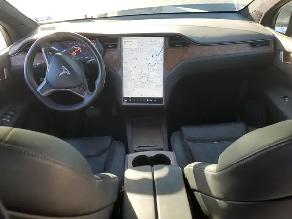 5YJXCDE2XLF238113 2020 TESLA MODEL X - Image 8