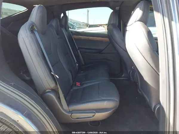 5YJXCDE2XLF271922 2020 TESLA MODEL X - Image 8