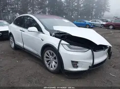 5YJXCDE2XMF319579 2021 TESLA MODEL X
