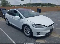 5YJXCDE2XMF319775 2021 TESLA MODEL X