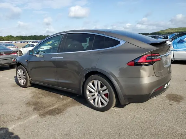 5YJXCDE40GF026490 2016 TESLA MODEL X - Image 2