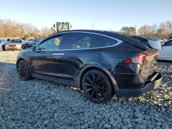 5YJXCDE41JF101656 2018 TESLA MODEL X - Image 2