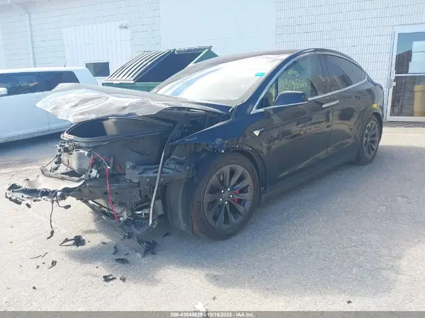 5YJXCDE41KF196933 2019 TESLA MODEL X - Image 2