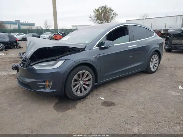 5YJXCDE41LF298931 2020 TESLA MODEL X - Image 2