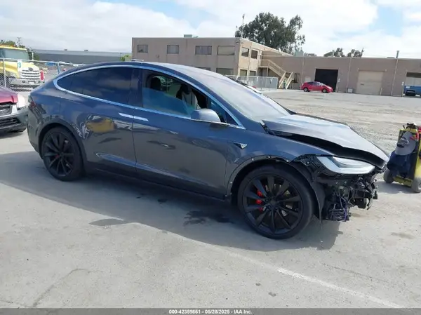 5YJXCDE42MF320839 2021 TESLA MODEL X - Image 1