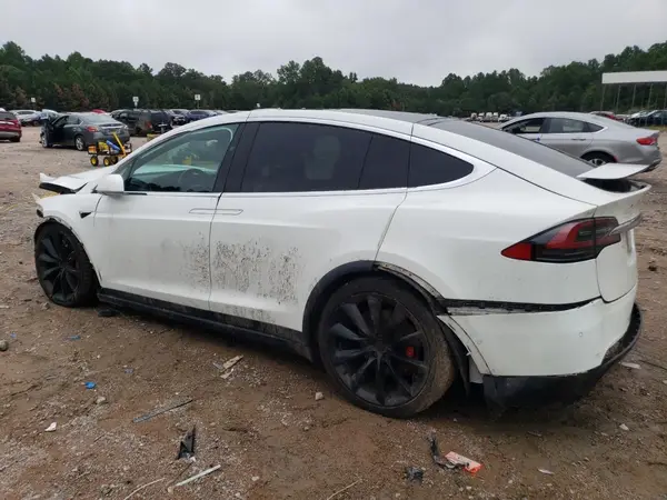 5YJXCDE43KF180829 2019 TESLA MODEL X - Image 2