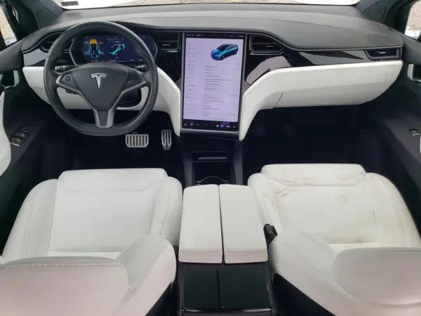 5YJXCDE43KF180829 2019 TESLA MODEL X - Image 8