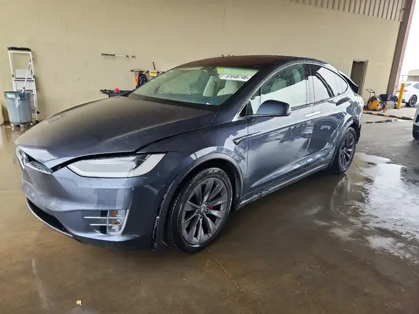 5YJXCDE44JF081127 2018 TESLA MODEL X - Image 1