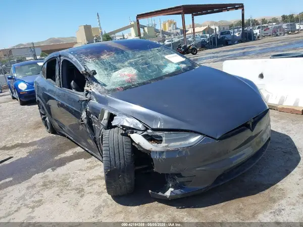 5YJXCDE44KF180385 2019 TESLA MODEL X - Image 1