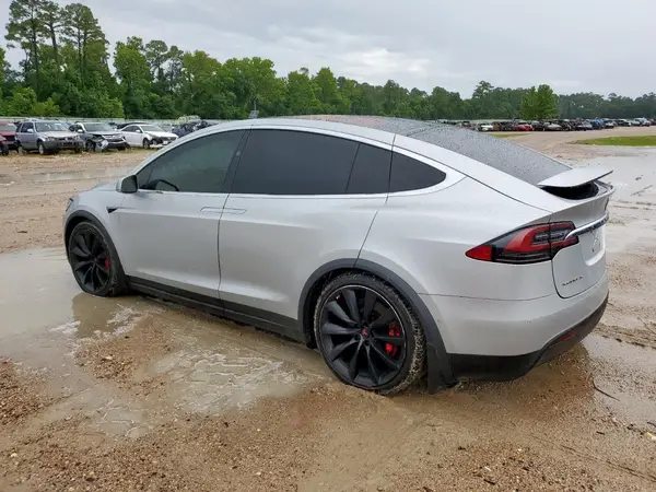 5YJXCDE46HF045188 2017 TESLA MODEL X - Image 2