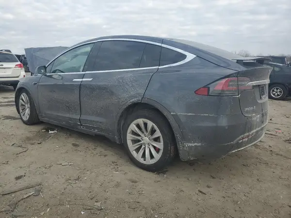 5YJXCDE47JF128439 2018 TESLA MODEL X - Image 2