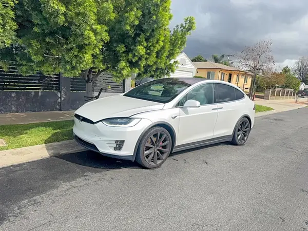 5YJXCDE48HF061148 2017 TESLA MODEL X - Image 2