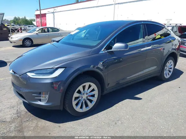5YJXCDE48KF182043 2019 TESLA MODEL X - Image 2