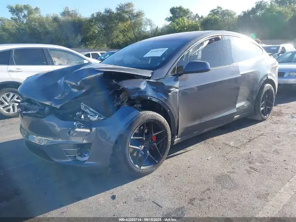 5YJXCDE48KF193723 2019 TESLA MODEL X - Image 2