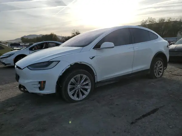 5YJXCDE4XJF090110 2018 TESLA MODEL X - Image 1