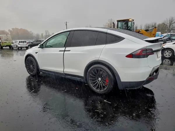 5YJXCDE4XLF299267 2020 TESLA MODEL X - Image 2