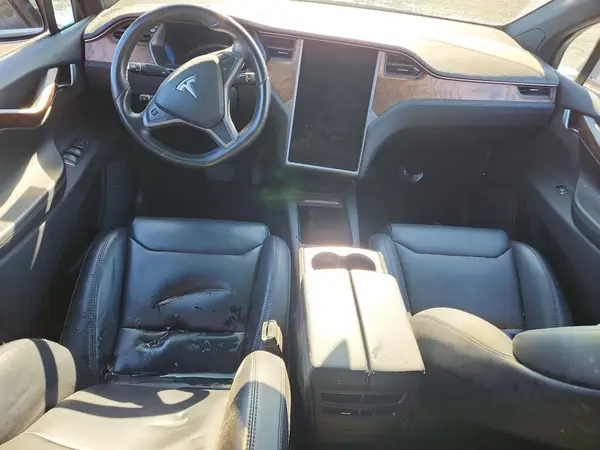5YJXCDF25JF100203 2018 TESLA MODEL X - Image 8