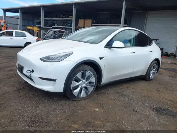 5YJYGAED0MF176005 2021 TESLA MODEL Y - Image 2
