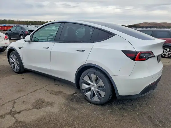 5YJYGAED1MF133406 2021 TESLA MODEL Y - Image 2