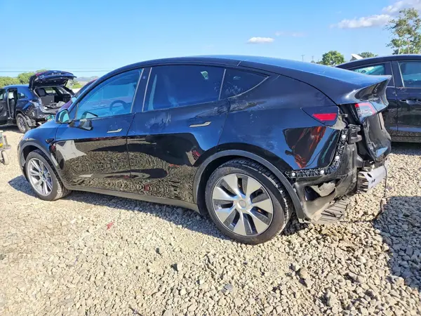 5YJYGAED4MF174032 2021 TESLA MODEL Y - Image 2