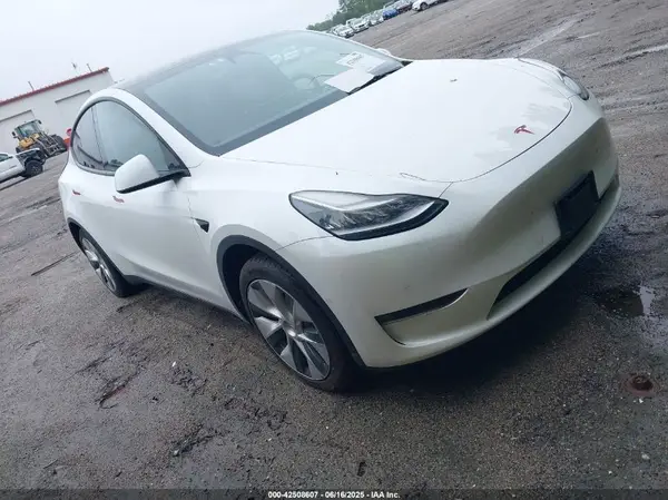 5YJYGAED6MF136348 2021 TESLA MODEL Y - Image 1