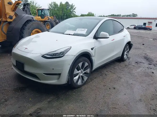 5YJYGAED6MF136348 2021 TESLA MODEL Y - Image 2