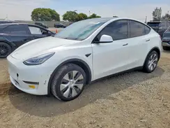 5YJYGAED8MF132558 2021 TESLA MODEL Y
