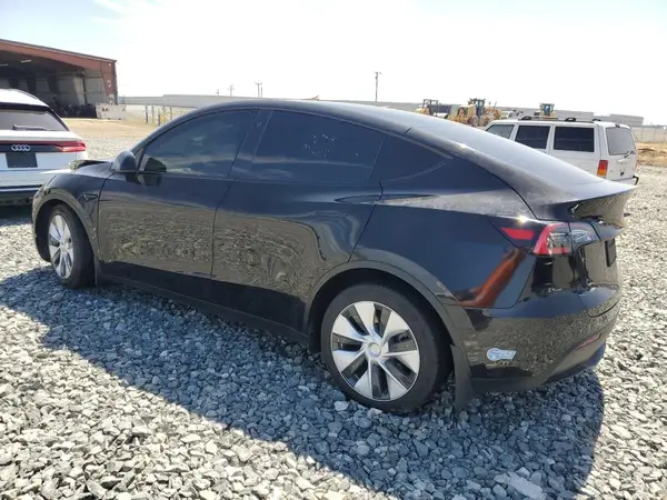 5YJYGAED8MF135105 2021 TESLA MODEL Y - Image 2