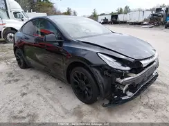 5YJYGAED8MF135377 2021 TESLA MODEL Y