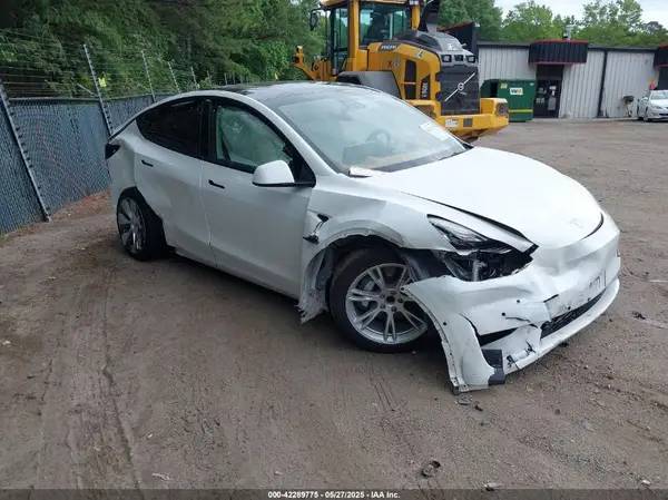 5YJYGAED8MF173496 2021 TESLA MODEL Y - Image 1