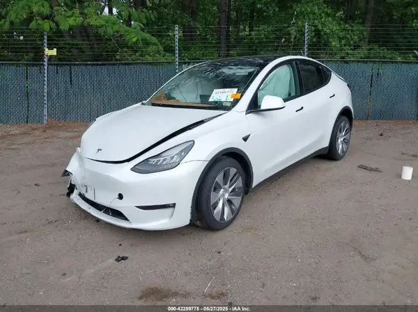 5YJYGAED8MF173496 2021 TESLA MODEL Y - Image 2