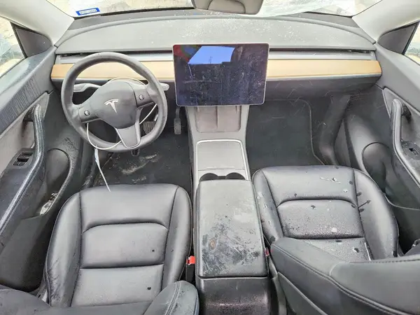 5YJYGAEDXMF176562 2021 TESLA MODEL Y - Image 8