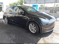 5YJYGAEE0MF112605 2021 TESLA MODEL Y