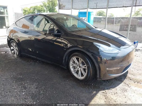 5YJYGAEE0MF112605 2021 TESLA MODEL Y - Image 1