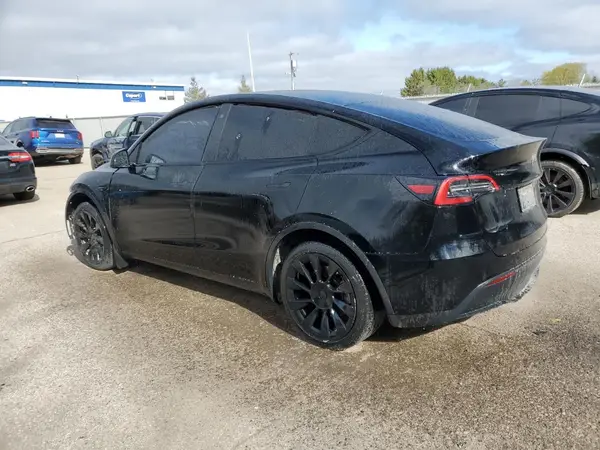 5YJYGAEE0MF144423 2021 TESLA MODEL Y - Image 2