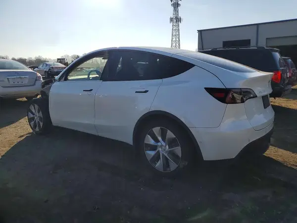5YJYGAEE0MF145541 2021 TESLA MODEL Y - Image 2
