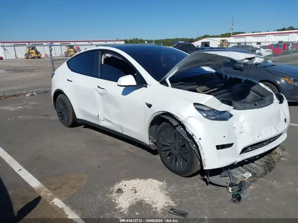 5YJYGAEE0MF148519 2021 TESLA MODEL Y - Image 1