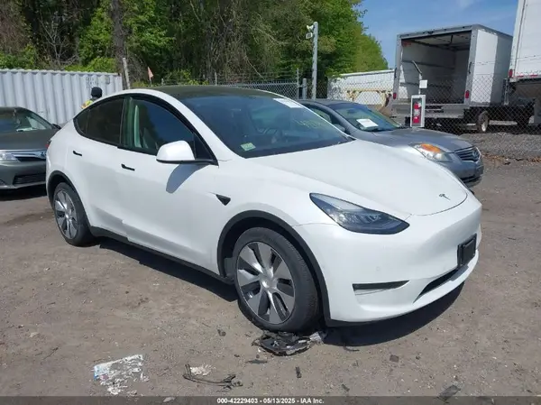 5YJYGAEE0MF149430 2021 TESLA MODEL Y - Image 1