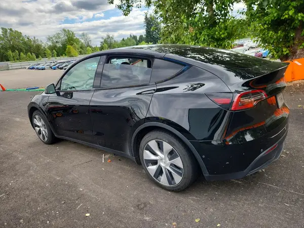 5YJYGAEE0MF177454 2021 TESLA MODEL Y - Image 2