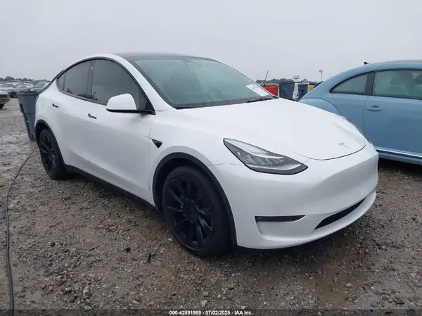 5YJYGAEE0MF187983 2021 TESLA MODEL Y - Image 1