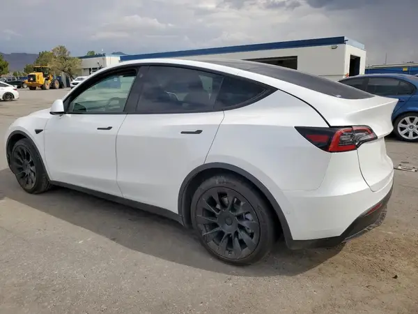5YJYGAEE0MF188888 2021 TESLA MODEL Y - Image 2