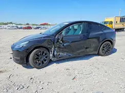 5YJYGAEE0MF202403 2021 TESLA MODEL Y