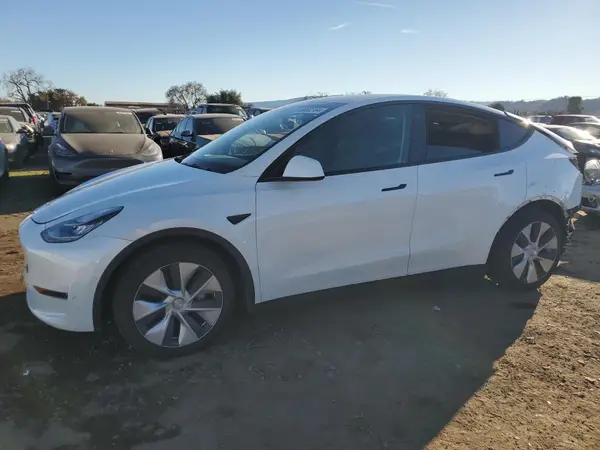 5YJYGAEE0MF272547 2021 TESLA MODEL Y - Image 1